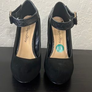 Black platform high heels size 7.5